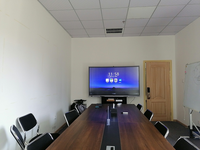 成都明夷电子科技有限公司使用会议平板进行本地、远程会议